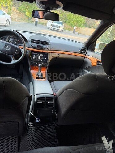Mercedes E 280-7