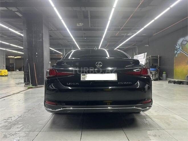 Lexus ES 300h-2