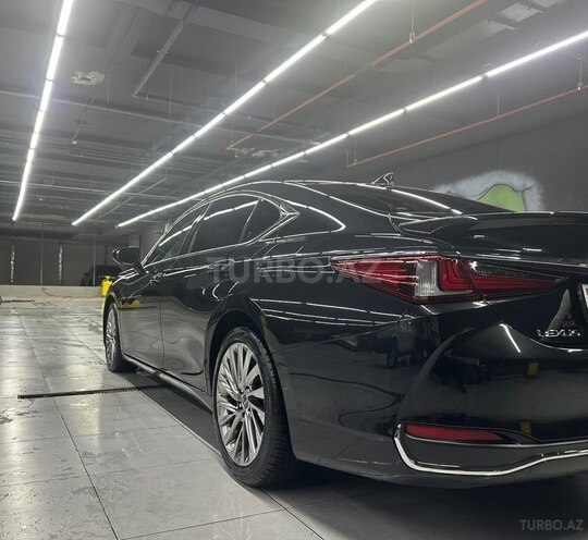 Lexus ES 300h-3