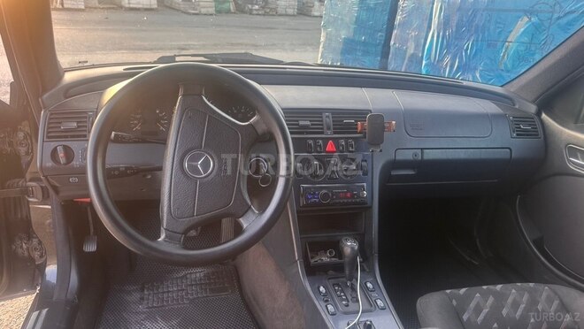 Mercedes C 200-3
