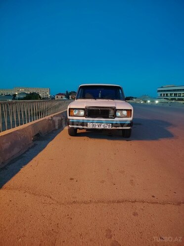 LADA (VAZ) 2107-1