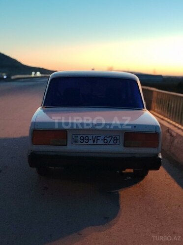 LADA (VAZ) 2107-2