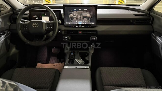 Toyota RAV4-8