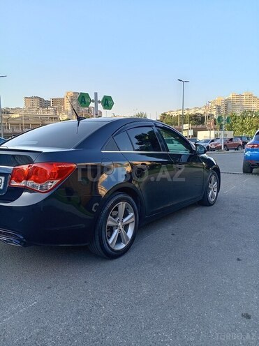 Chevrolet Cruze-12