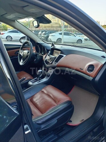 Chevrolet Cruze-16