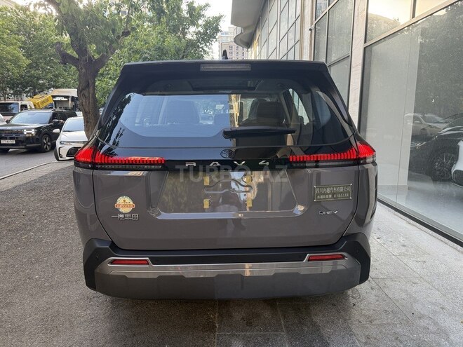 Toyota RAV4-5