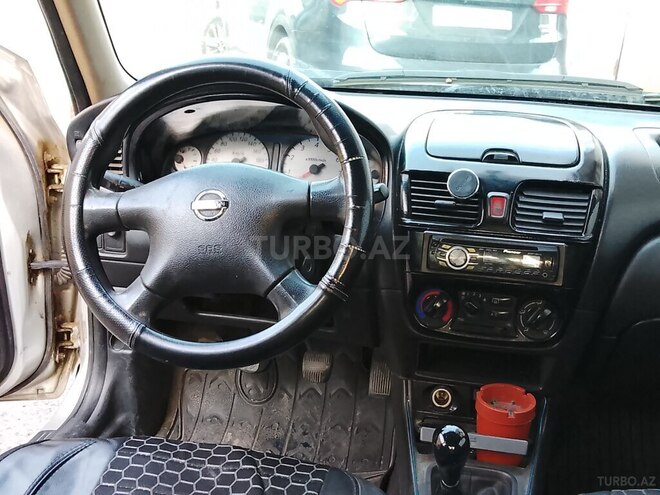 Nissan Sunny-7