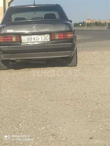 Mercedes 190-5