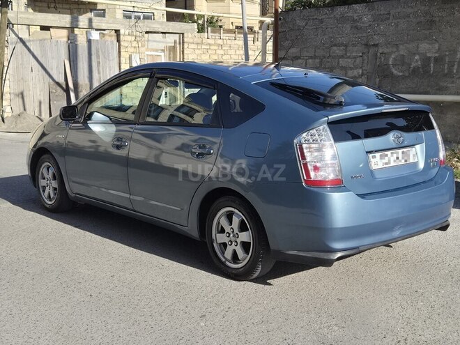 Toyota Prius-7