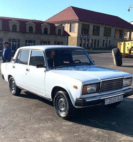 LADA (VAZ) 2107-2