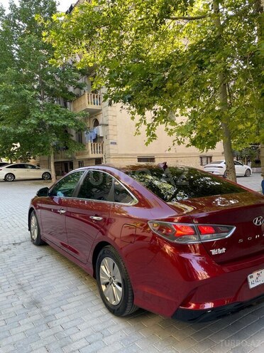 Hyundai Sonata-8
