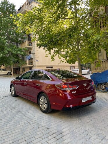 Hyundai Sonata-6