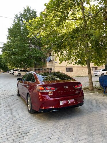 Hyundai Sonata-9