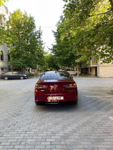 Hyundai Sonata-5