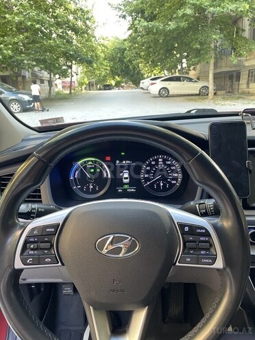 Hyundai Sonata-14