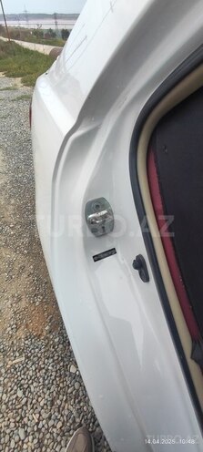 Toyota Camry-15