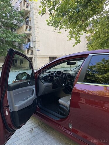 Hyundai Sonata-11