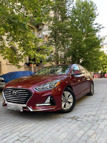 Hyundai Sonata-4