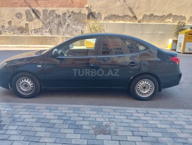 Hyundai Elantra-4