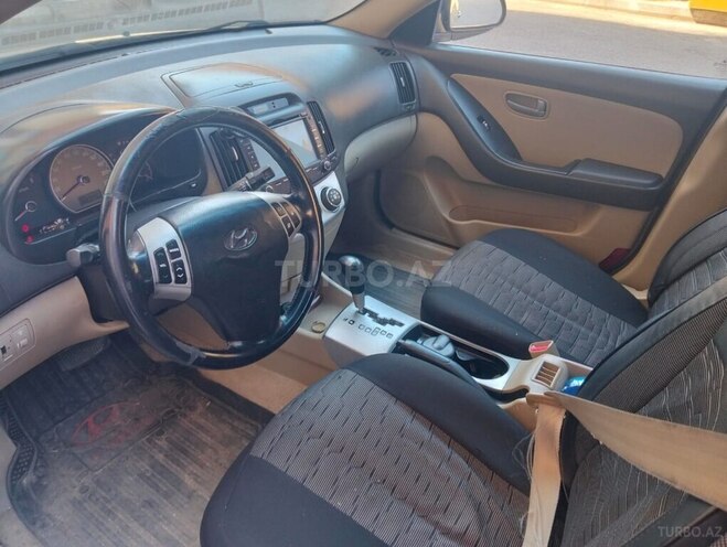 Hyundai Elantra-5