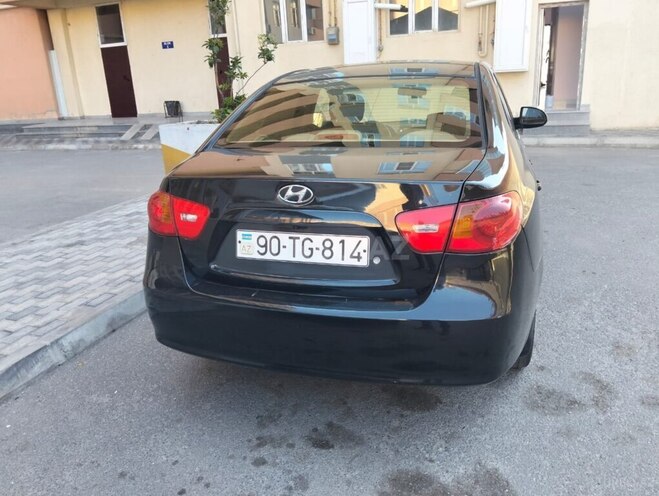 Hyundai Elantra-3