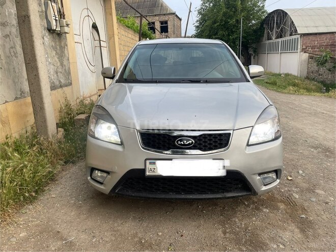 Kia Rio-5