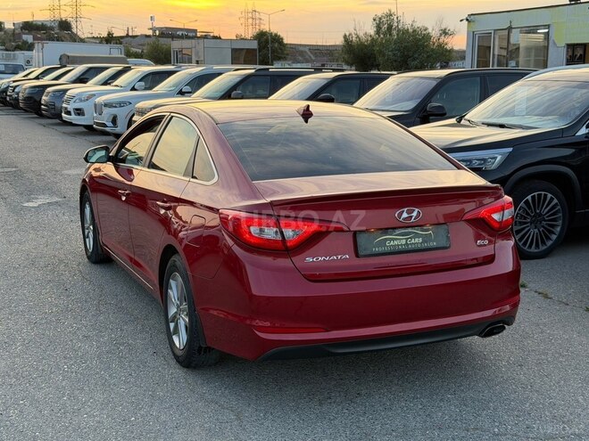 Hyundai Sonata-5