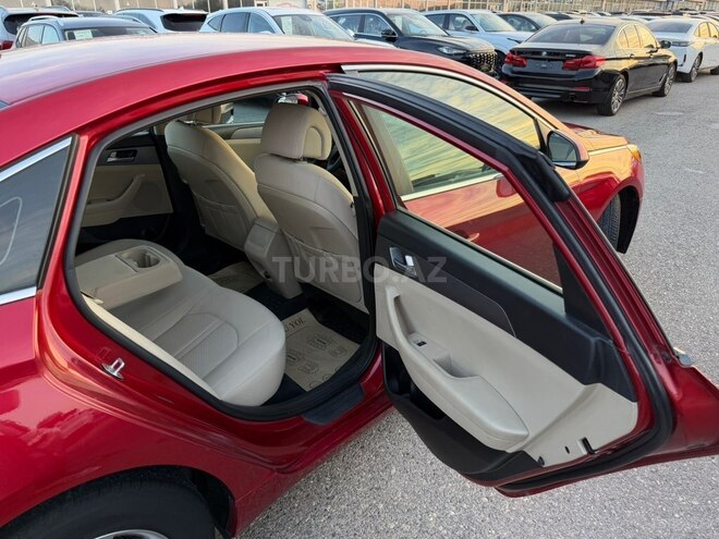 Hyundai Sonata-14