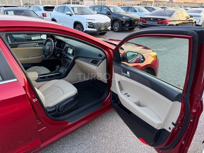 Hyundai Sonata-13