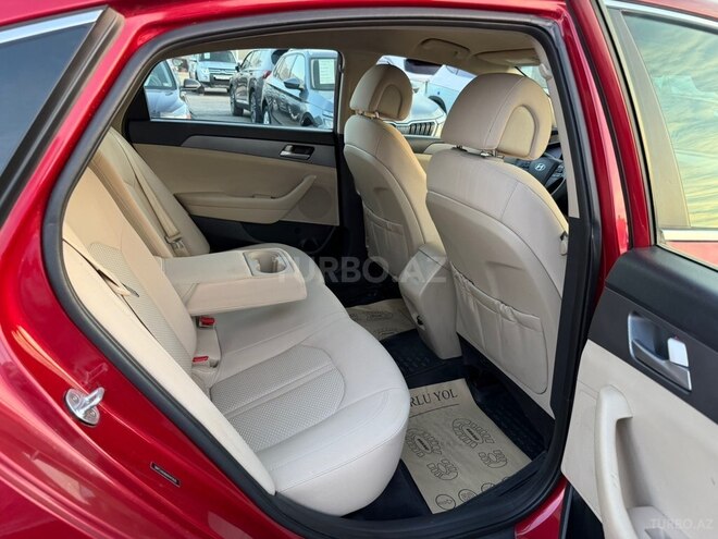 Hyundai Sonata-15