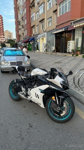 CFMOTO 675 SR-R-1