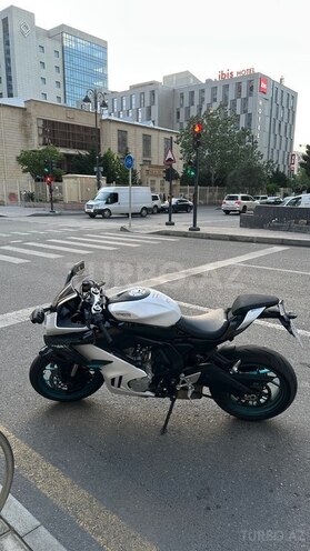 CFMOTO 675 SR-R-2