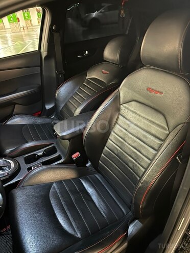 Kia Forte-10