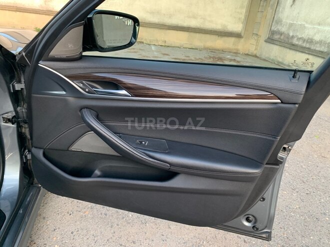 BMW 530-10
