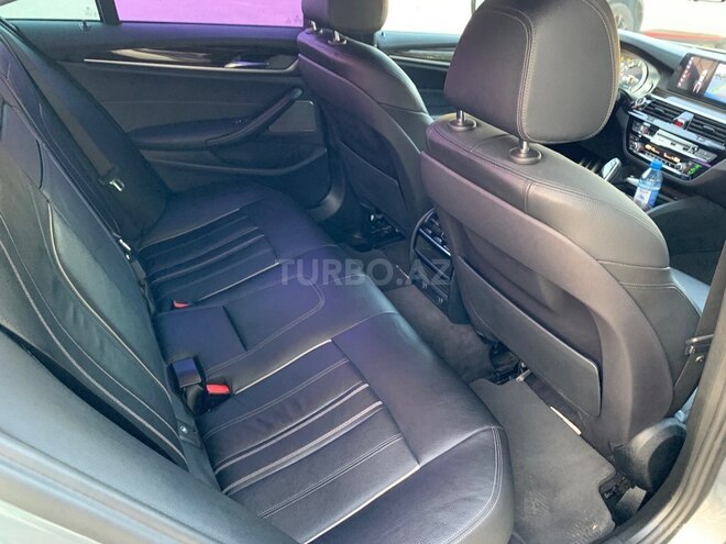 BMW 530-11