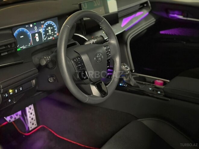 Toyota Camry-5