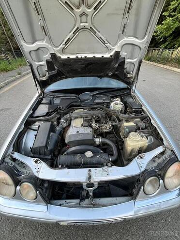 Mercedes E 230-13