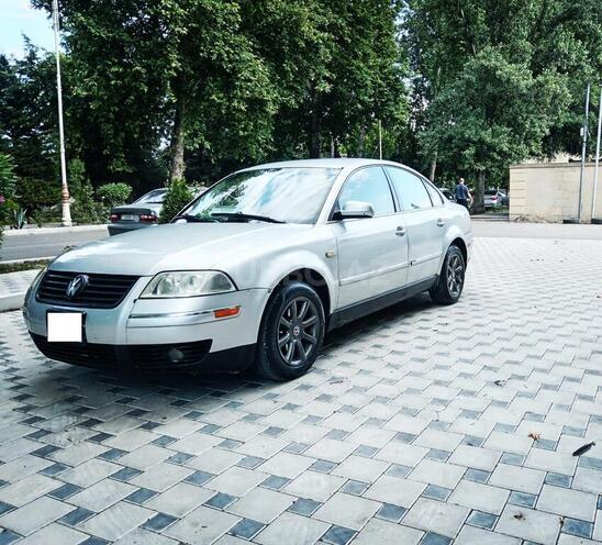 Volkswagen Passat-2