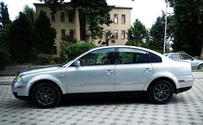 Volkswagen Passat-3