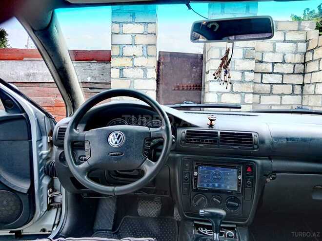 Volkswagen Passat-9