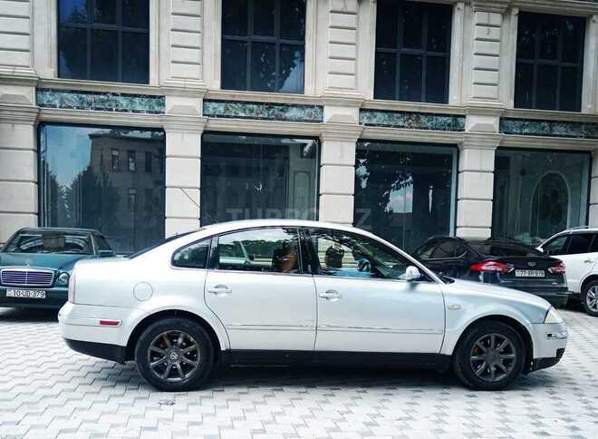 Volkswagen Passat-4