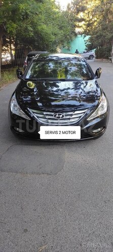 Hyundai Sonata-1