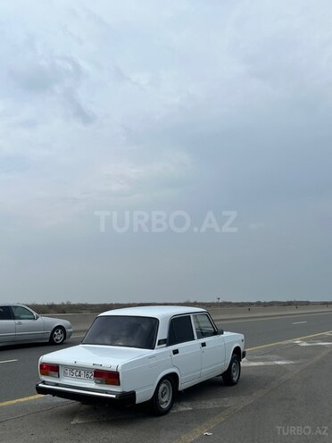 LADA (VAZ) 2107-2
