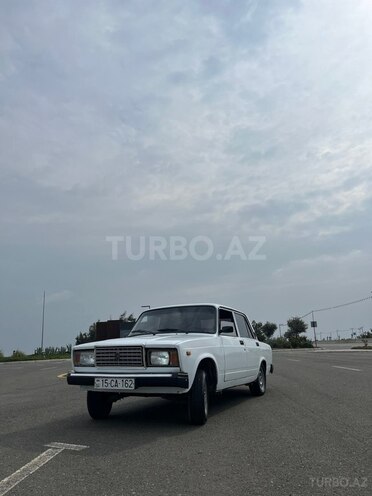 LADA (VAZ) 2107-1