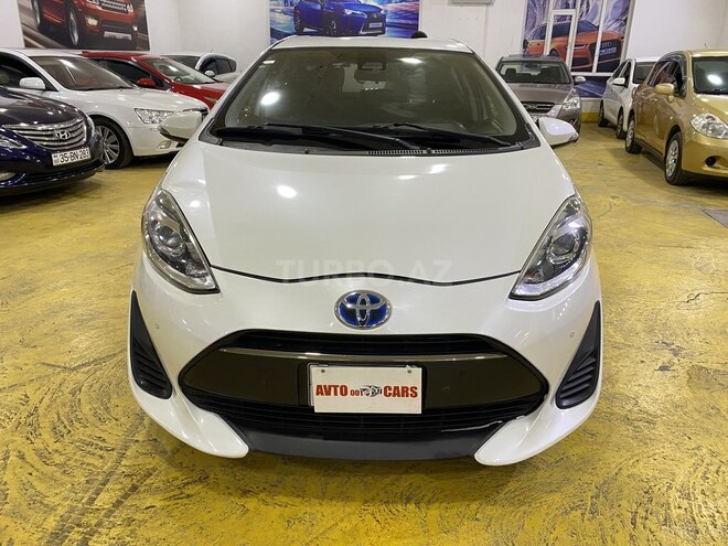 Toyota Aqua-1
