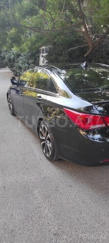 Hyundai Sonata-4