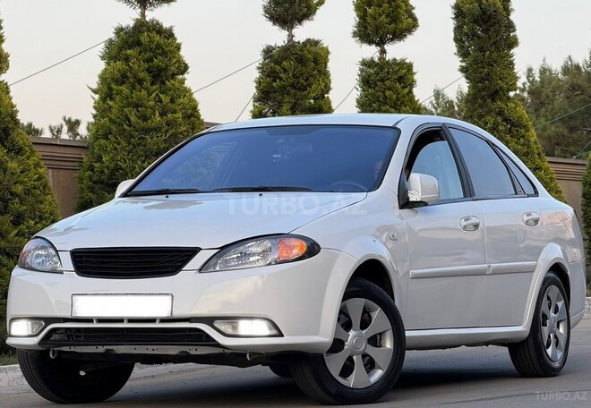 Daewoo Gentra-1