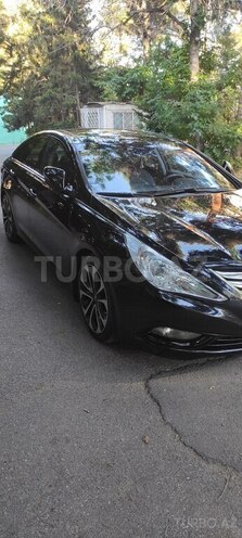 Hyundai Sonata-6