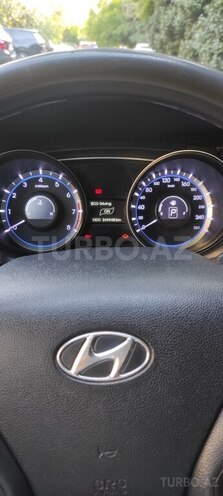 Hyundai Sonata-17
