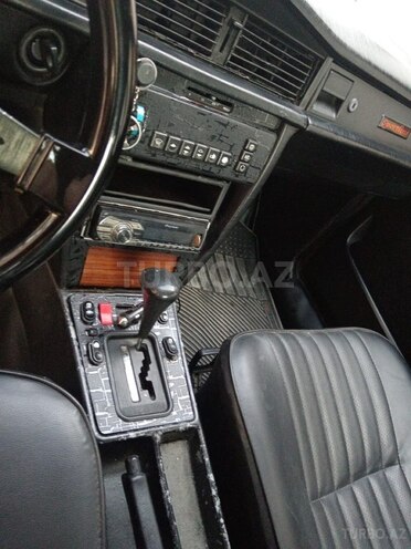Mercedes 190-9